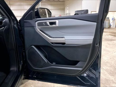 Certified 2023 Ford Explorer XLT w/ Equipment Group 202A image 22
