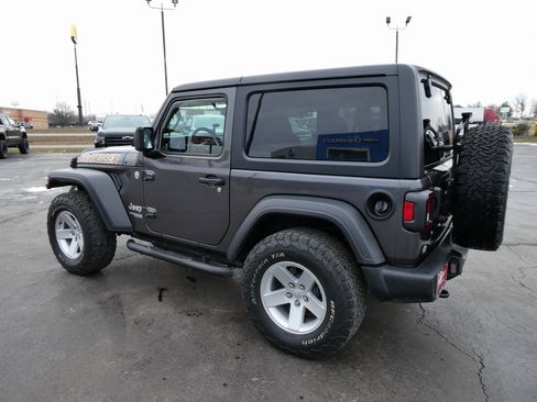 Used 2019 Jeep Wrangler Sport image 6