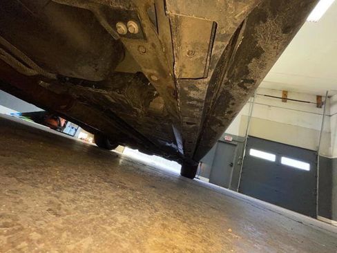 Used 2016 Ford Taurus SE image 16