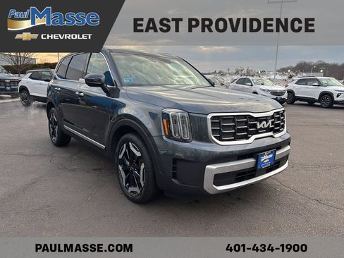 Used 2023 Kia Telluride S w/ S Sunroof Package image 3