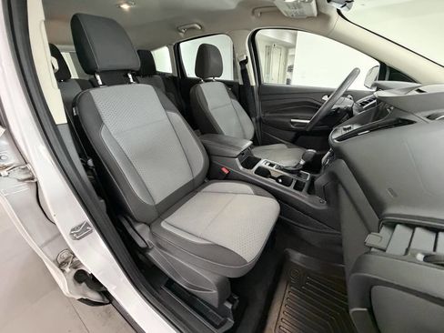 Used 2017 Ford Escape SE w/ Equipment Group 201A image 14