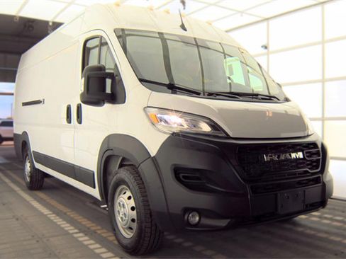 Used 2023 RAM ProMaster 3500 w/ LED Premium FWD image 3