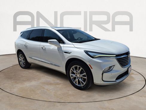 Used 2022 Buick Enclave Essence w/ Experience Buick Package FWD image 5