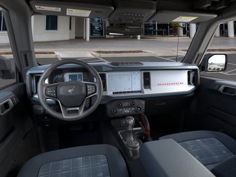 New 2025 Ford Bronco Heritage Edition image 9