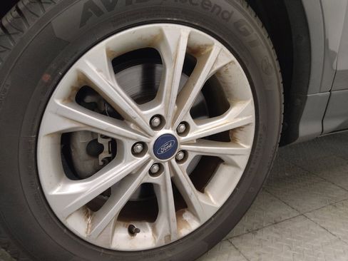 Used 2018 Ford Escape SE w/ SE Sync 3 Package AWD/4WD image 31