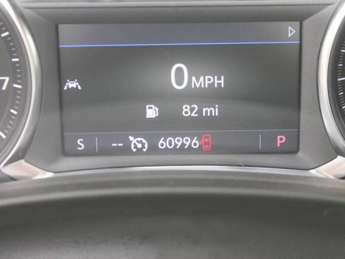 Used 2023 GMC Terrain SLT image 21