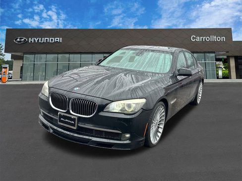 Used 2011 BMW 750i image 1