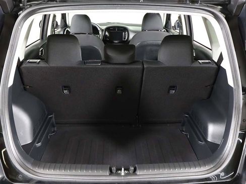 Used 2024 Kia Soul LX image 16