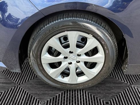 Used 2025 Toyota Corolla LE FWD image 14