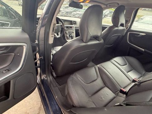 Used 2012 Volvo S60 T5 w/ Climate Pkg FWD image 46