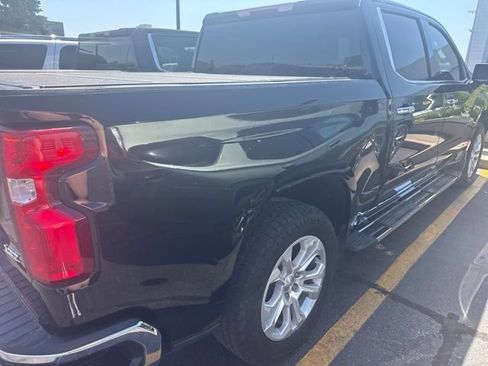 Used 2022 Chevrolet Silverado 1500 LTZ AWD/4WD image 5