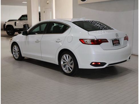 Used 2016 Acura ILX FWD image 5