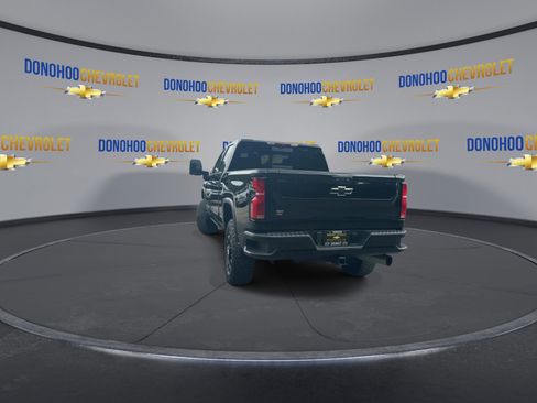Used 2024 Chevrolet Silverado 2500 High Country w/ High Country Premium Package AWD/4WD image 10