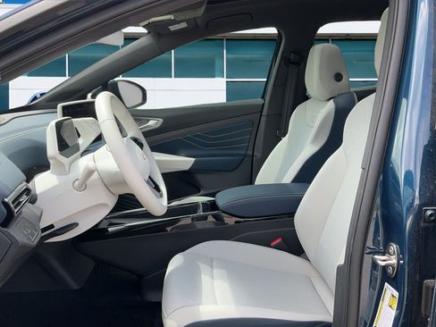 Used 2023 Volkswagen ID.4 S RWD image 16