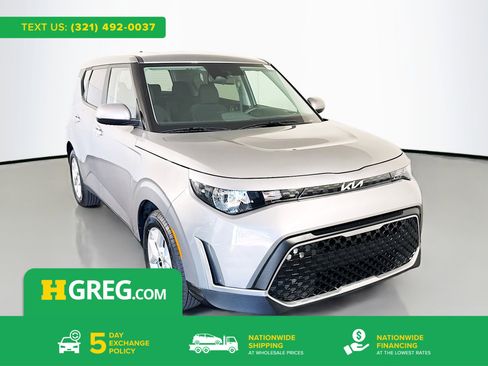 Used 2024 Kia Soul LX w/ Option Group 015 FWD image 1