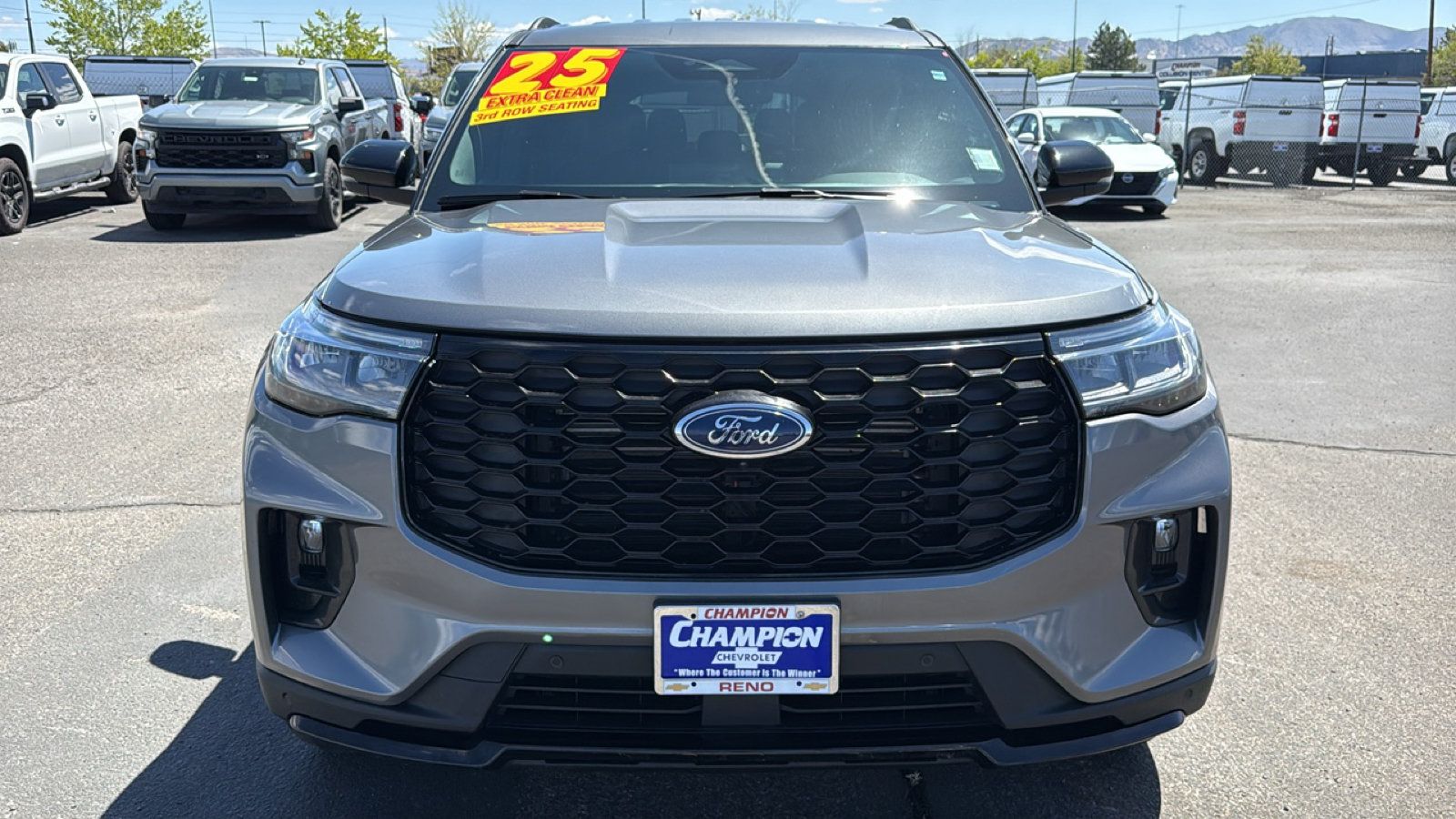 Used 2025 Ford Explorer ST-Line w/ ST-Line Street Pack AWD/4WD image 2