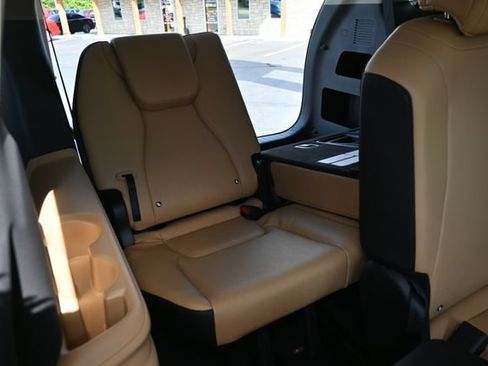 Used 2022 Kia Carnival EX FWD image 22