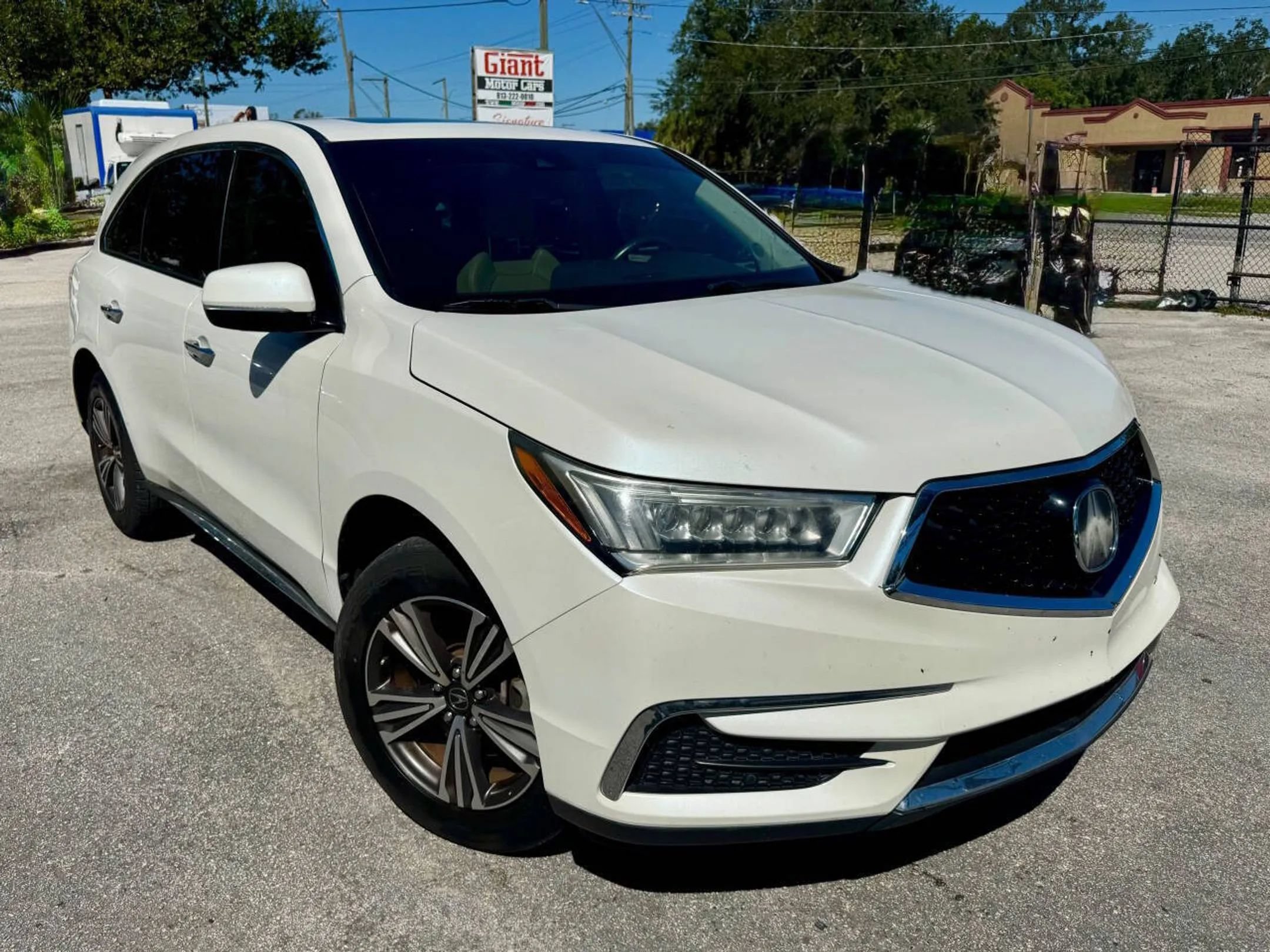 Used 2018 Acura MDX FWD image 2