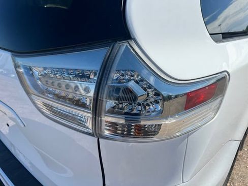 Used 2017 Toyota Sienna SE Premium FWD image 11