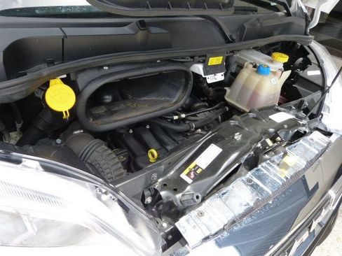 Used 2025 RAM ProMaster 2500 w/ U-Haul Equipment Group FWD image 11