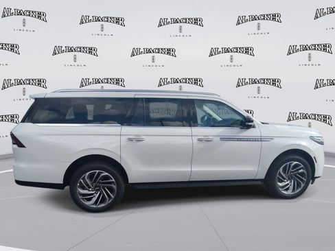 New 2026 Lincoln Navigator L Premier AWD/4WD image 6