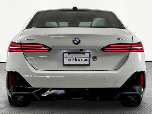 New 2026 BMW 530i xDrive w/ M Sport Package AWD/4WD image 7