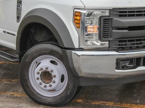 Used 2019 Ford F550 2WD Regular Cab Super Duty image 3