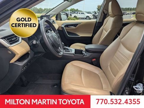 Used 2023 Toyota RAV4 XLE Premium FWD image 7