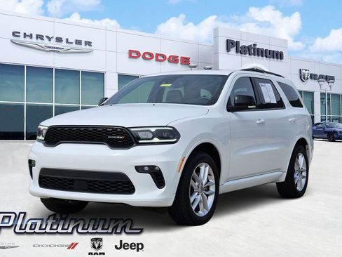 Used 2023 Dodge Durango GT image 2