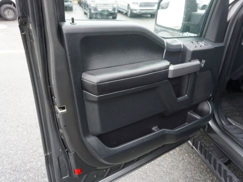 Used 2018 Ford F150 XLT w/ Equipment Group 302A Luxury AWD/4WD image 13