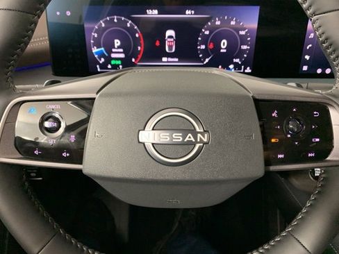 Used 2025 Nissan Murano Platinum w/ Cargo Package image 7