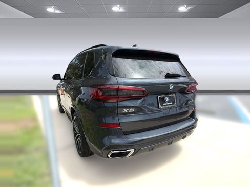 Used 2022 BMW X5 xDrive40i w/ M Sport Package AWD/4WD image 3