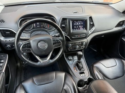 Used 2019 Jeep Cherokee Latitude Plus w/ Comfort/Convenience Group image 27