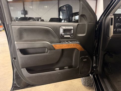 Used 2017 Chevrolet Silverado 2500 High Country w/ Duramax Plus Package AWD/4WD image 24