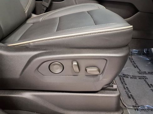 Used 2023 Chevrolet Tahoe Premier RWD image 11