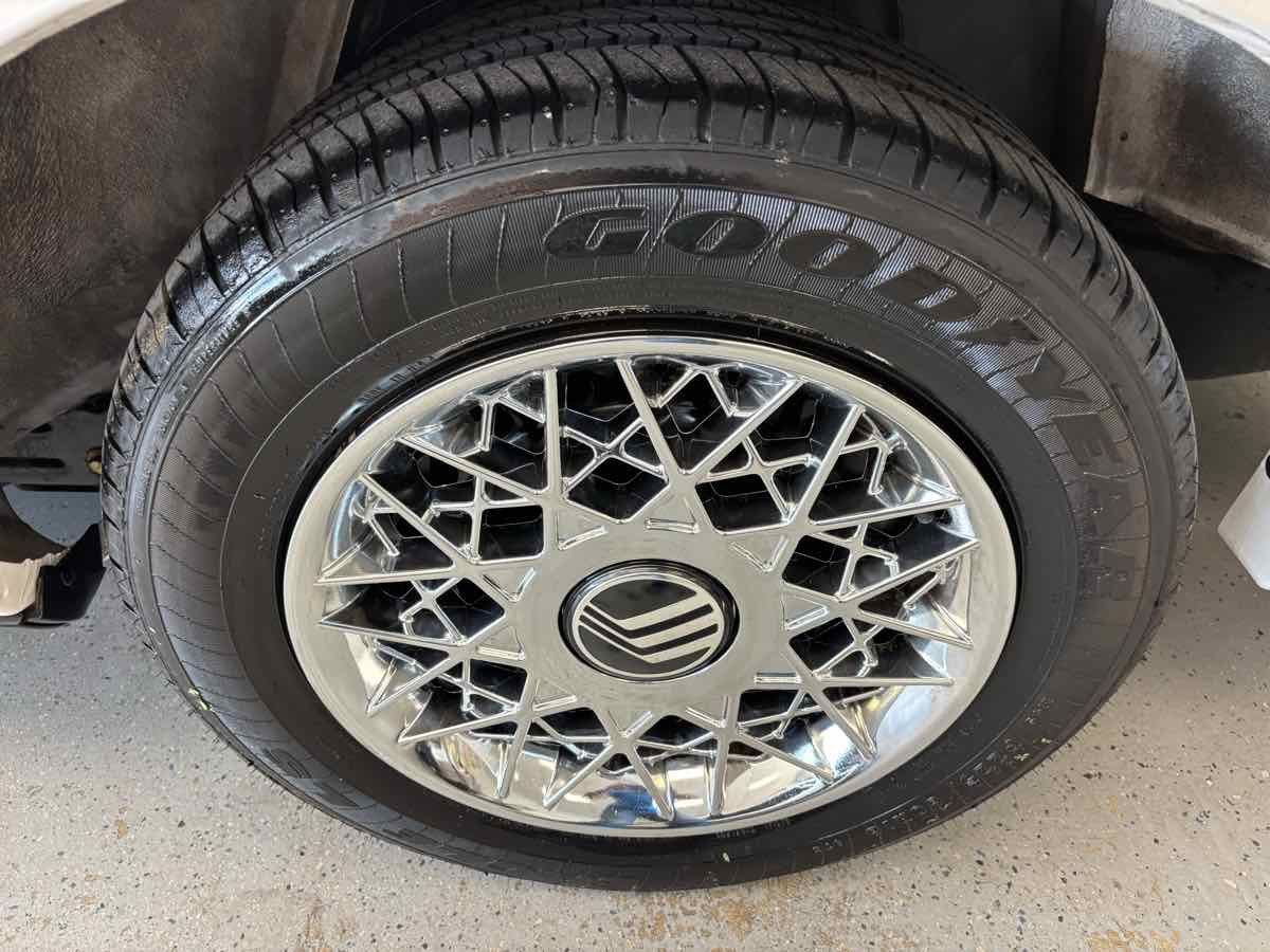 Used 2002 Mercury Grand Marquis GS RWD image 23