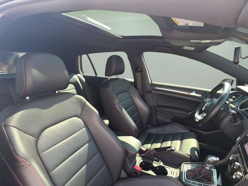 Used 2019 Volkswagen GTI Autobahn FWD image 21