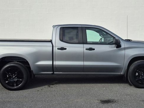 Used 2024 Chevrolet Silverado 1500 Custom image 10