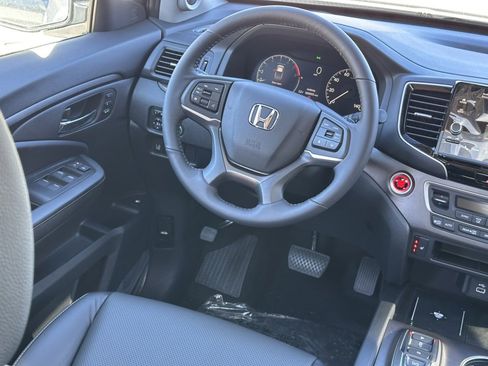 New 2025 Honda Ridgeline RTL image 18