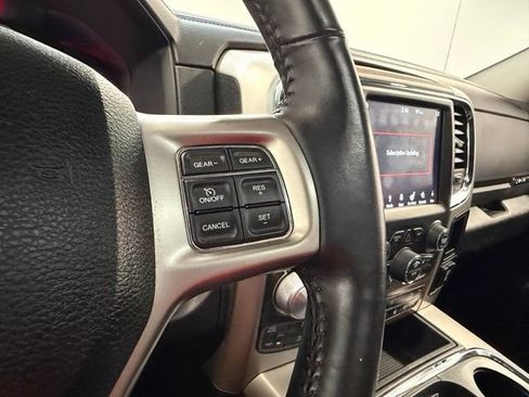 Used 2018 RAM 1500 Laramie w/ Convenience Group AWD/4WD image 17