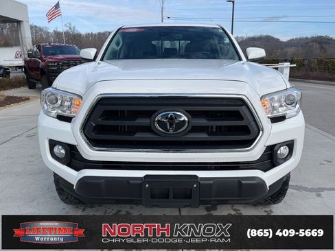 Used 2023 Toyota Tacoma SR5 w/ Technology Package image 31