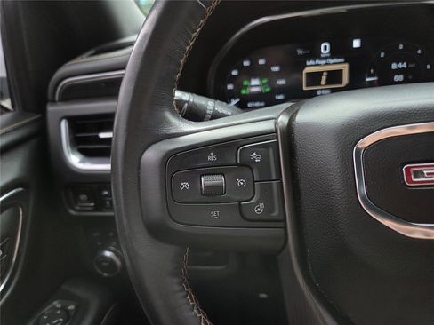 Used 2023 GMC Yukon AT4 w/ AT4 Premium Package AWD/4WD image 27