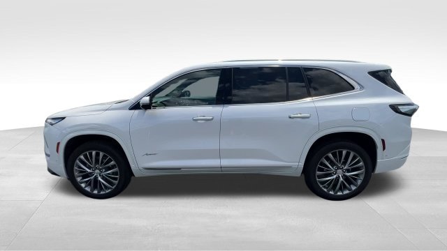Certified 2025 Buick Enclave Avenir w/ Super Cruise Package FWD image 11