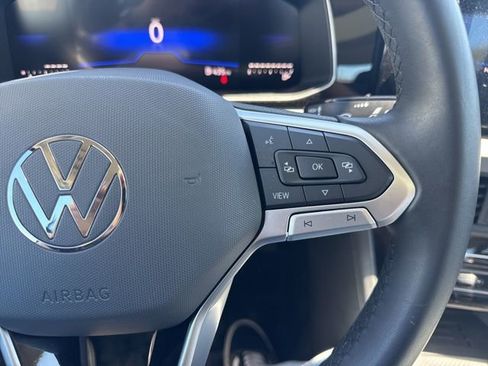 Used 2025 Volkswagen Jetta SE image 14