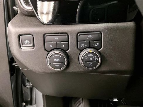 Used 2024 Chevrolet Silverado 3500 LT w/ Convenience Package image 34