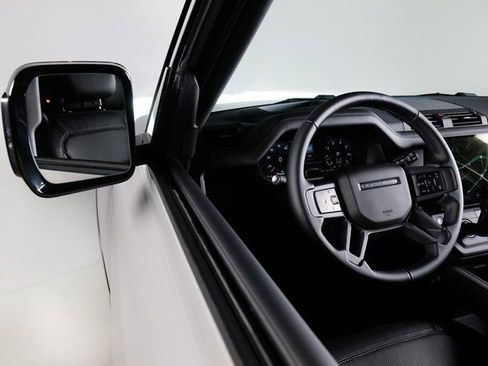 New 2026 Land Rover Defender 130 X-Dynamic SE image 24