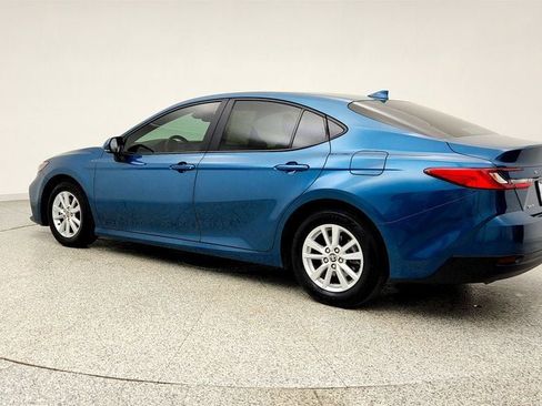 Used 2025 Toyota Camry LE FWD image 7