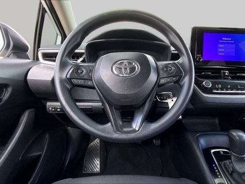 Used 2024 Toyota Corolla LE FWD image 6