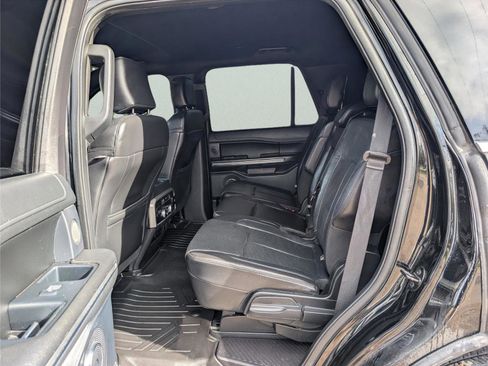 Used 2018 Ford Expedition XLT w/ Equipment Group 202A image 23