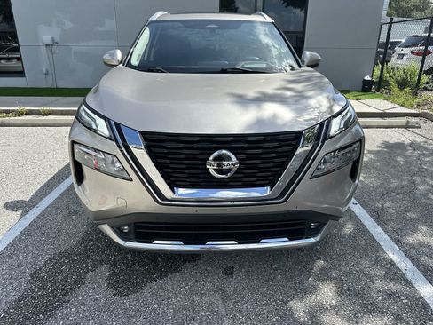 Used 2021 Nissan Rogue Platinum AWD/4WD image 12